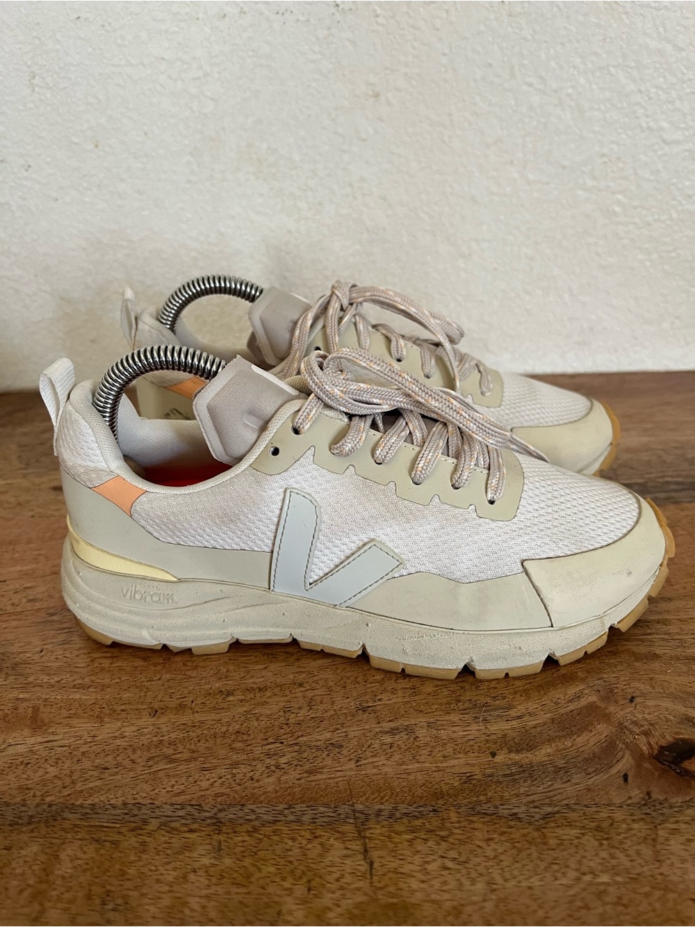Veja Dekkan Alveomesh Gravel Ice Sneakers Size 5
